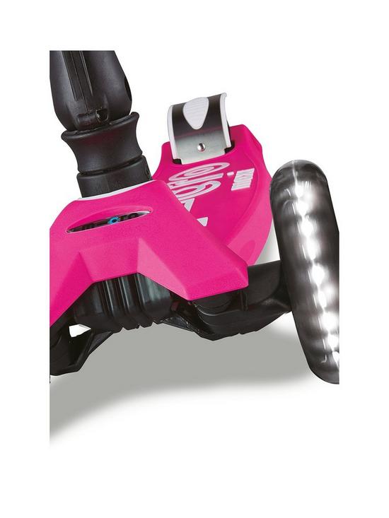 back image of micro-scooter-maxi-micro-deluxe-foldable-led-scooter-pink