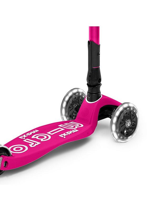 Image 5 of 6 of Micro Scooter Maxi Micro Deluxe Foldable Led Scooter -&nbsp;Pink