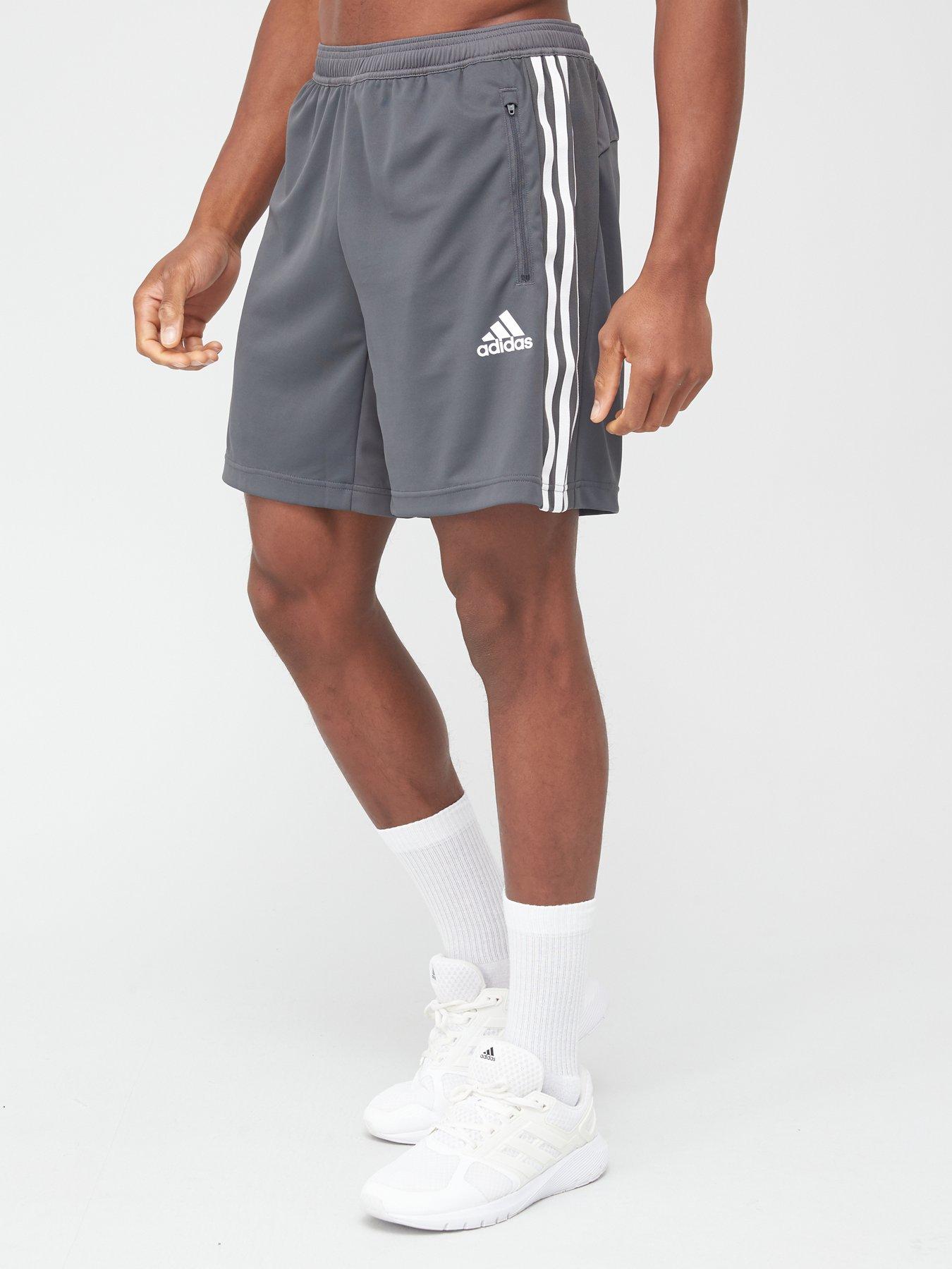 nike 3 stripe shorts