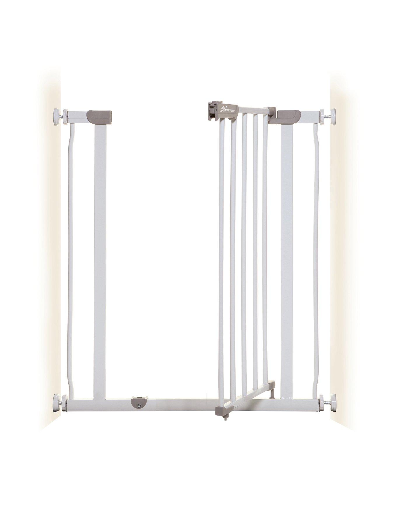 Narrow stair hot sale gate 68cm