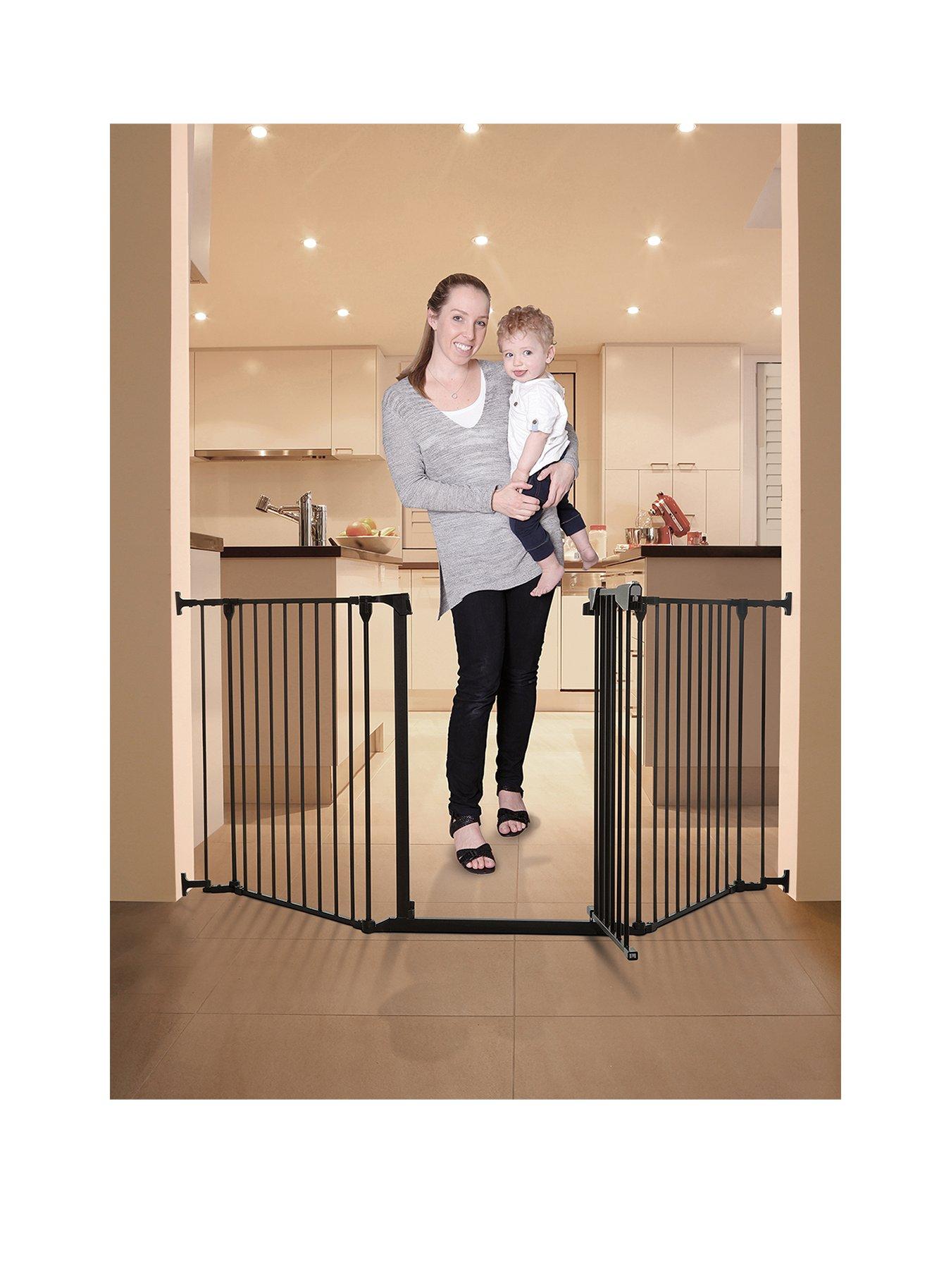 3 panel baby store gate