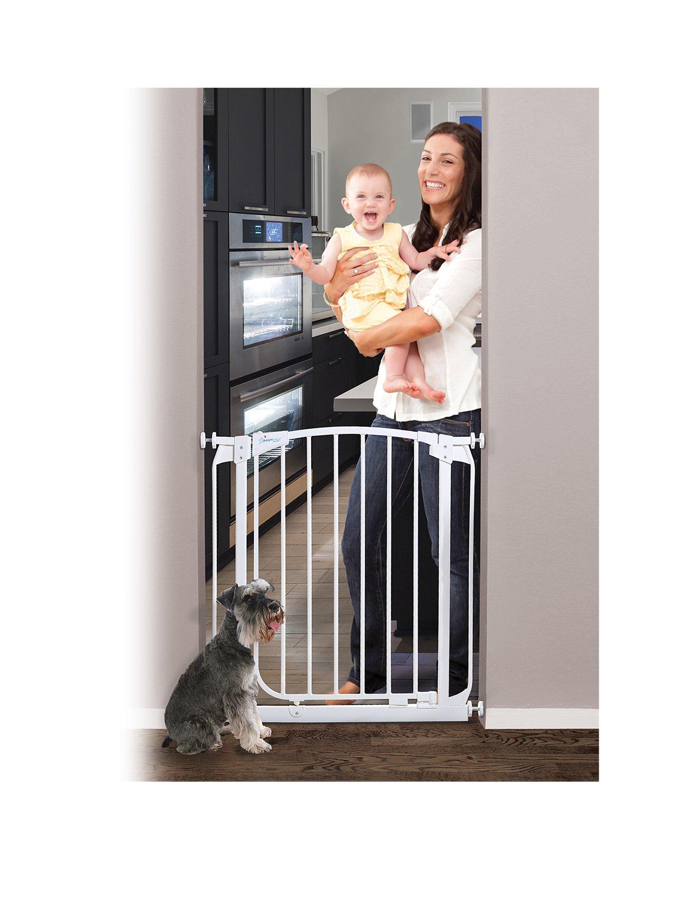 dreambaby chelsea auto close gate