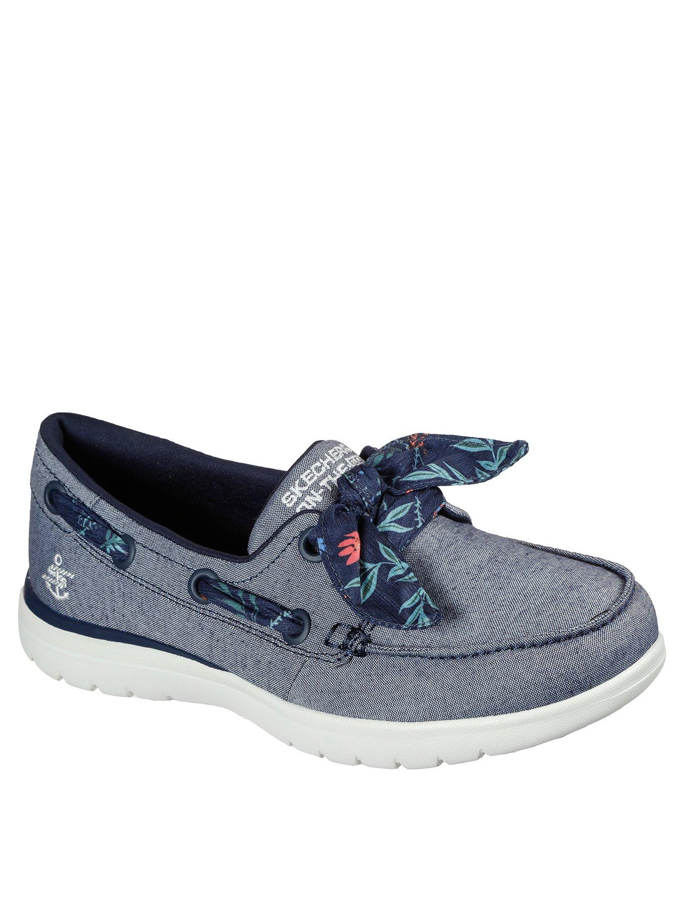 skechers on the go flex boat shoe