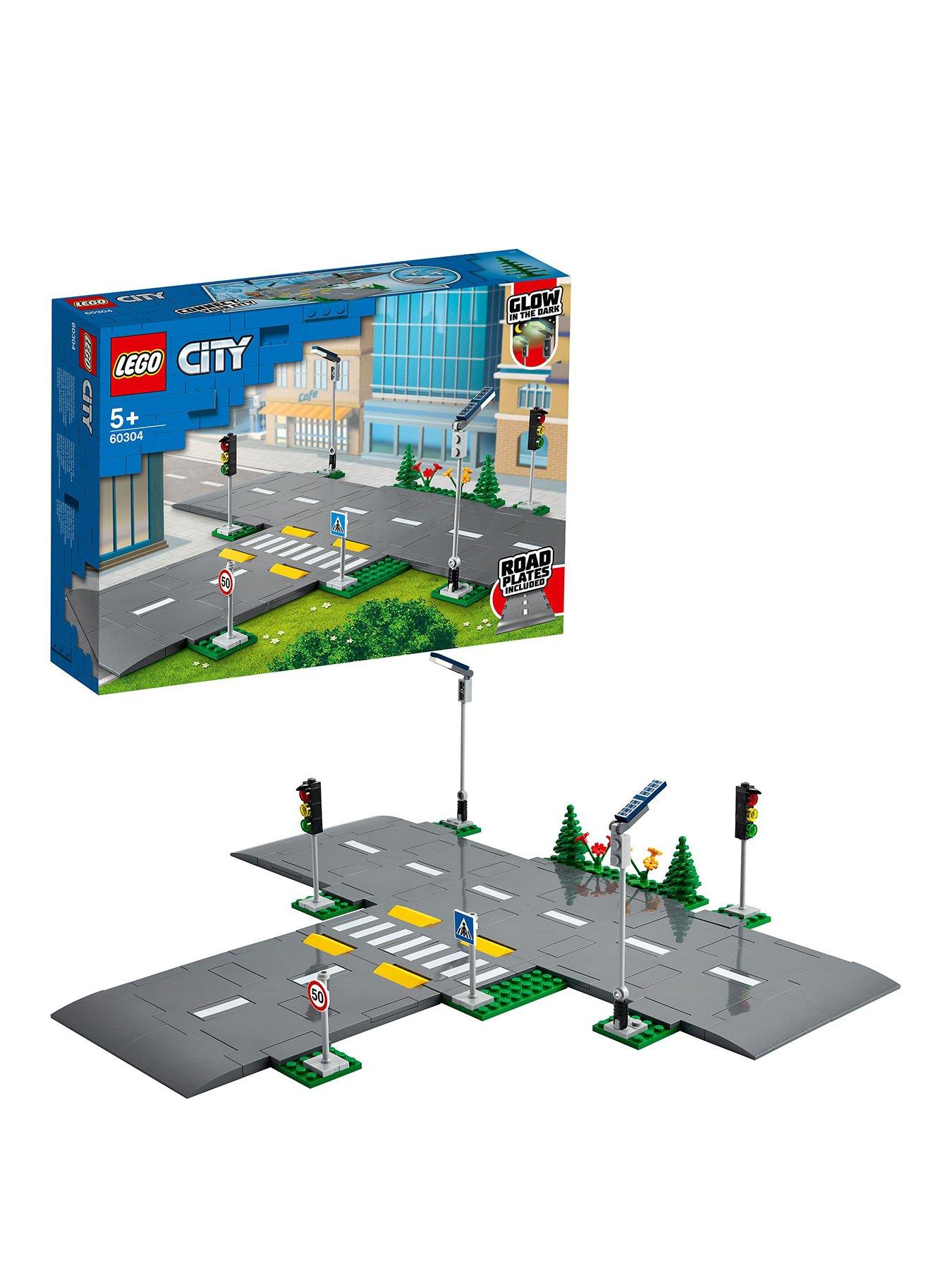 LEGO Straßenkreuzung mit Ampeln