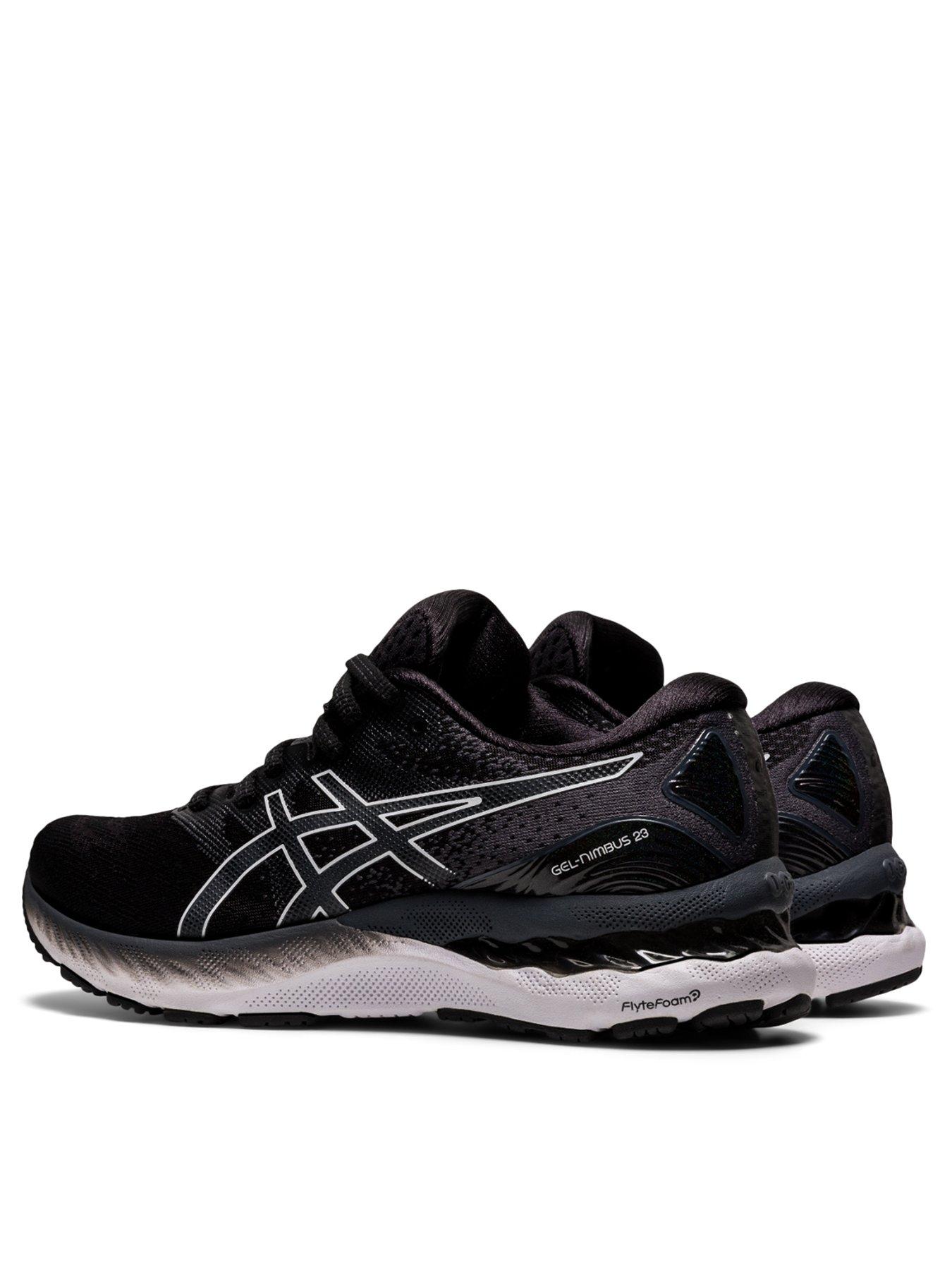 very asics trainers