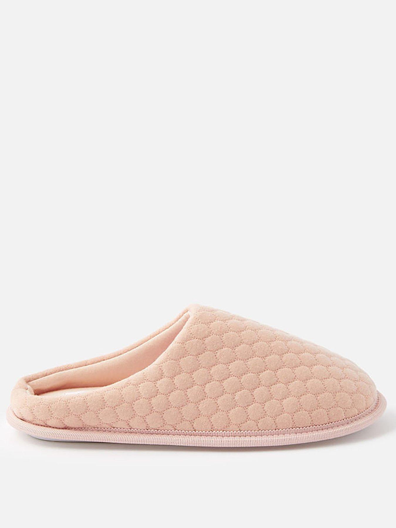 accessorise slipper boots