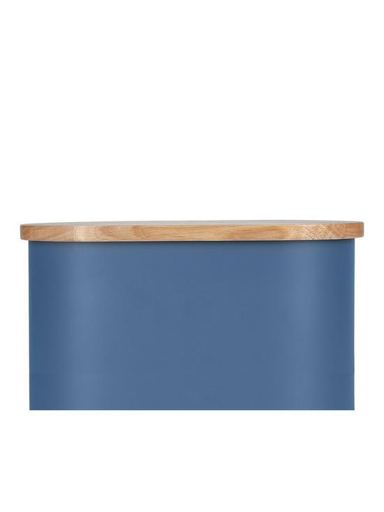 front image of swan-nordic-bread-bin-with-wooden-lid