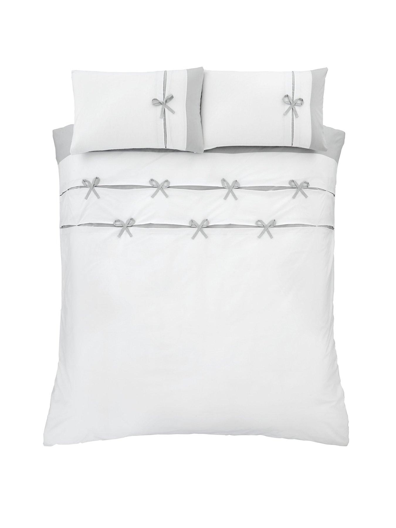 Image 2 of 6 of Catherine Lansfield Milo Bow Single Duvet Cover&nbsp;Set - White