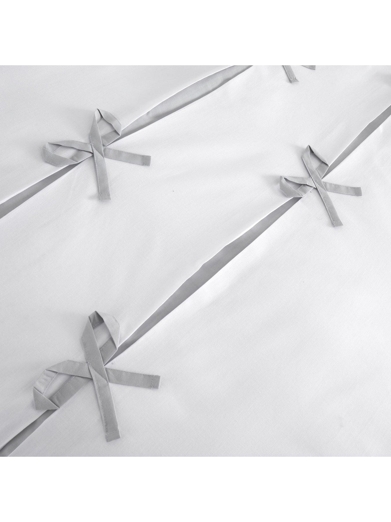 Image 4 of 6 of Catherine Lansfield Milo Bow Single Duvet Cover&nbsp;Set - White