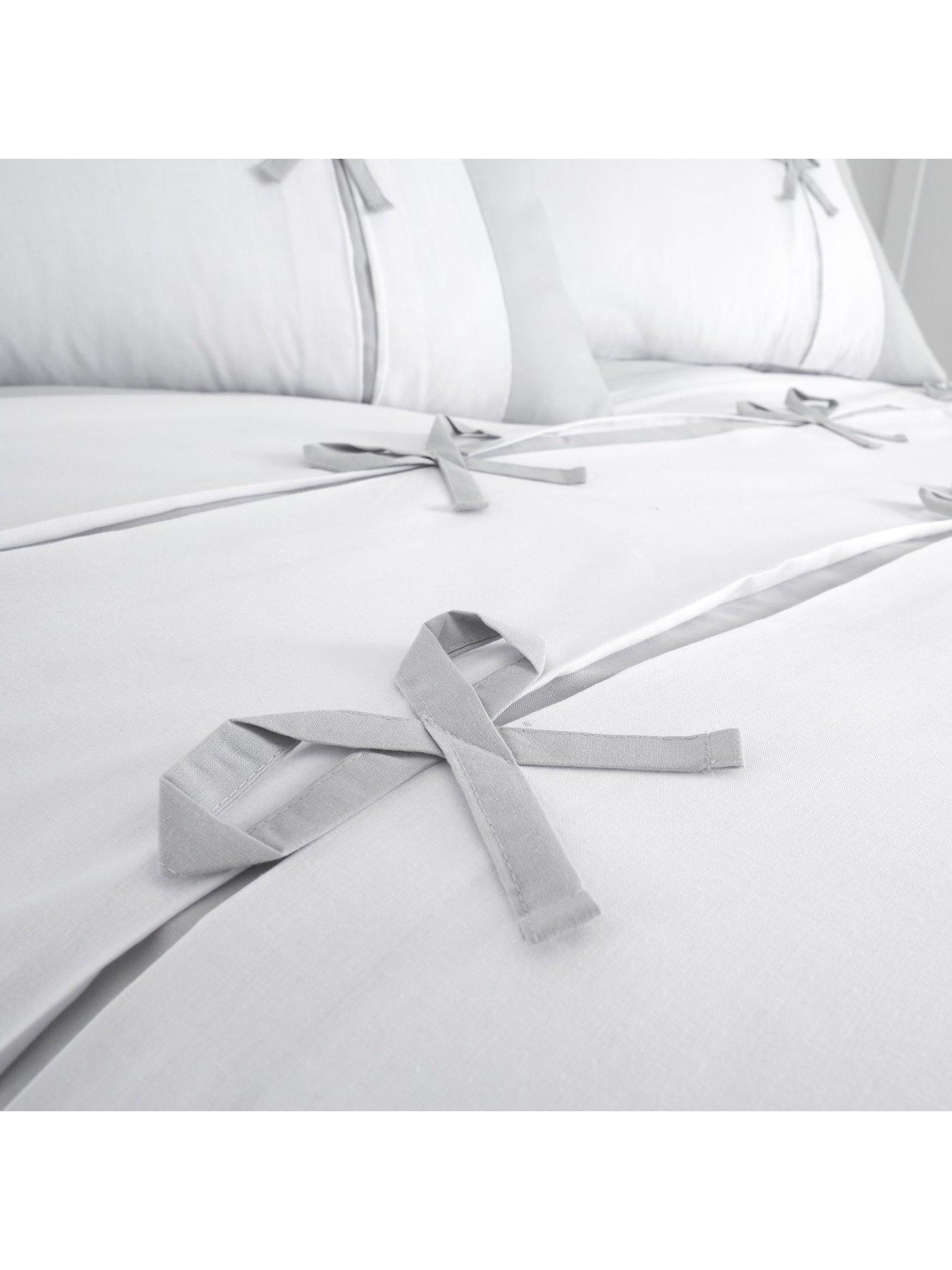 Image 5 of 6 of Catherine Lansfield Milo Bow Single Duvet Cover&nbsp;Set - White