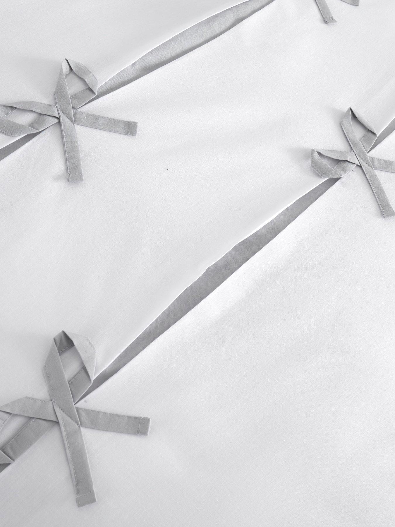 Image 5 of 6 of Catherine Lansfield Milo Bow Duvet Cover Set - White