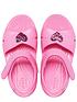 crocs-girls-classic-cross-strap-charm-sandals-pinkoutfit