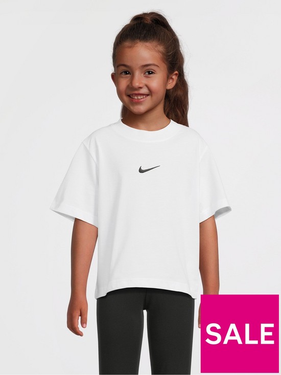 front image of nike-girls-nswnbspessentials-short-sleeve-boxy-t-shirt-whiteblack