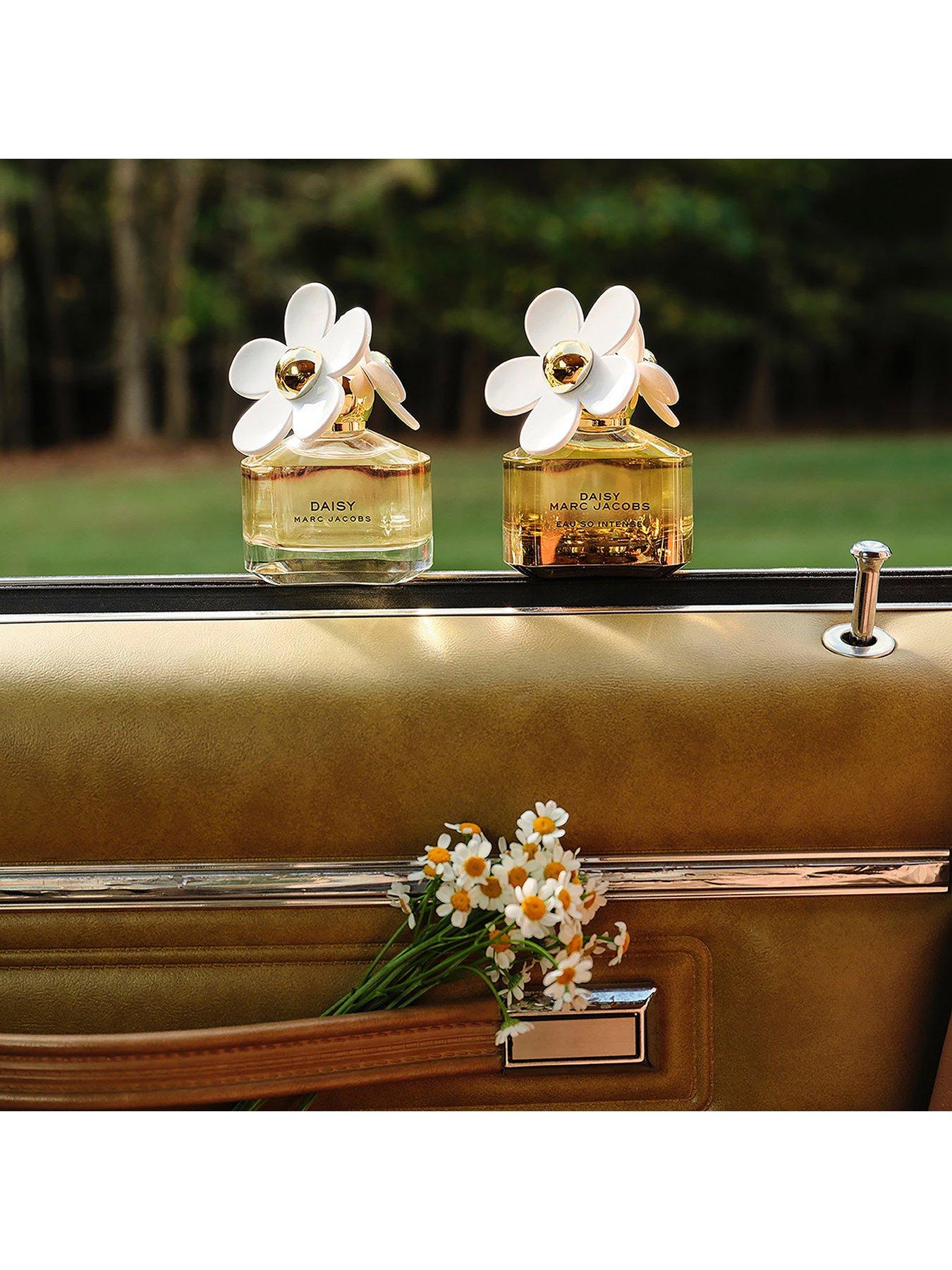 Image 5 of 6 of MARC JACOBS Daisy Eau So Intense Eau de Parfum 50ml