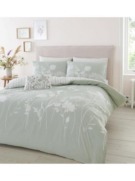 catherine-lansfield-meadowsweet-floral-duvet-covernbspset-green