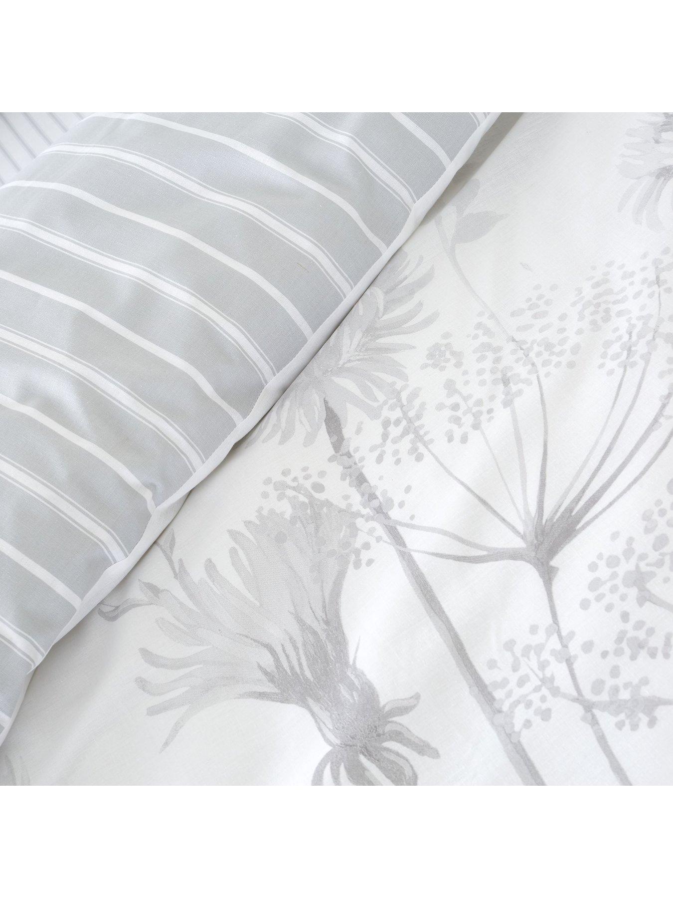 Image 4 of 5 of Catherine Lansfield Meadowsweet Floral Duvet Cover&nbsp;Set - White
