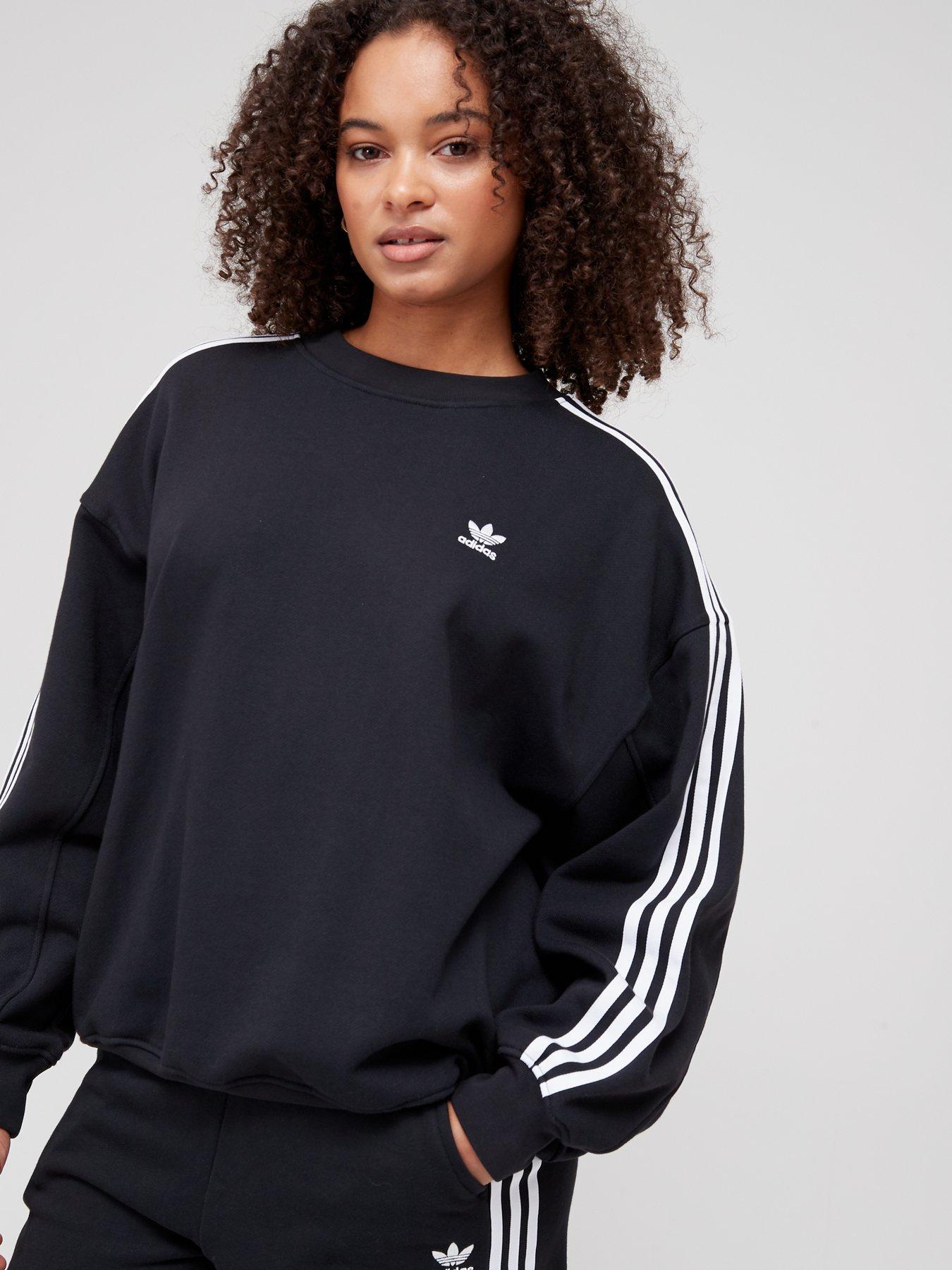 black oversized sweatshirt