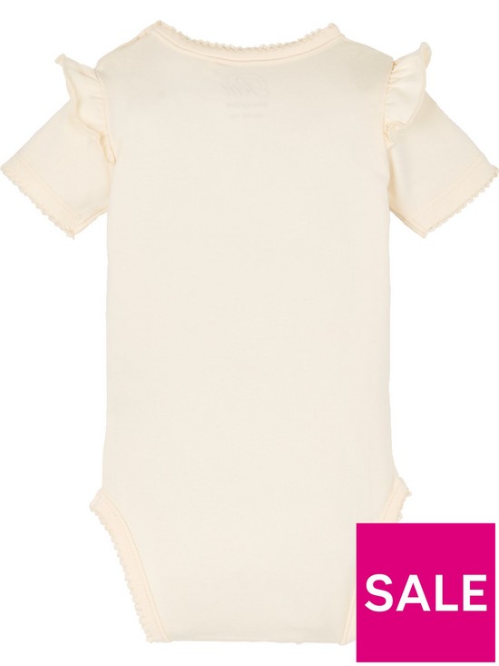 stillFront image of sofie-schnoor-baby-dicte-fleur-motif-frill-bodysuit-off-white