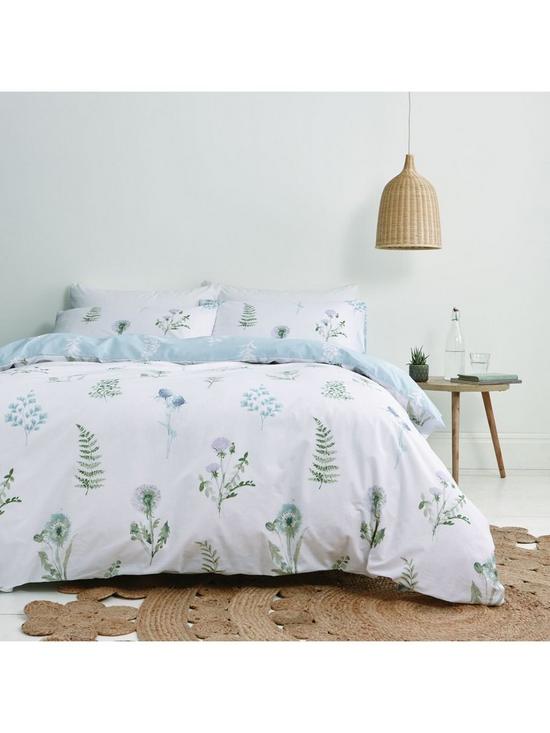 front image of bianca-fine-linens-meadow-flowers-egyptian-cotton-duvet-cover-set-white