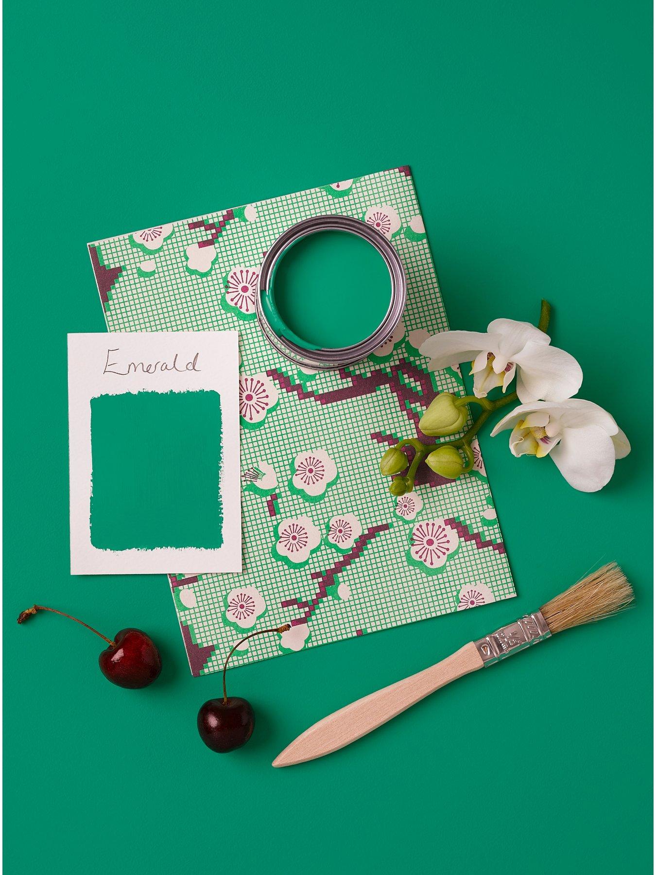 Image 4 of 5 of Rust-Oleum Chalky Finish 2.5-litre Wall Paint &ndash; Emerald