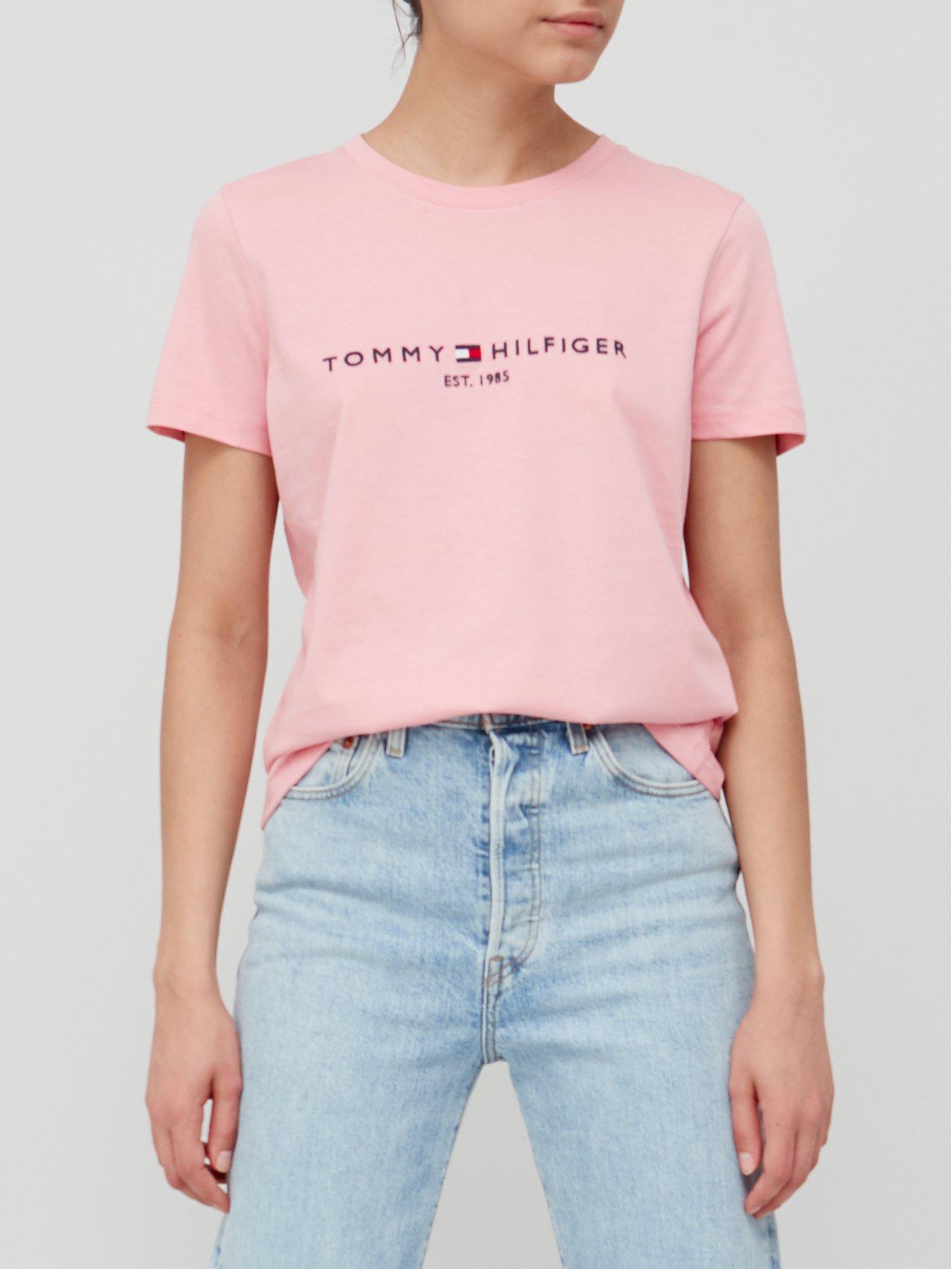 tommy hilfiger t shirt outfit