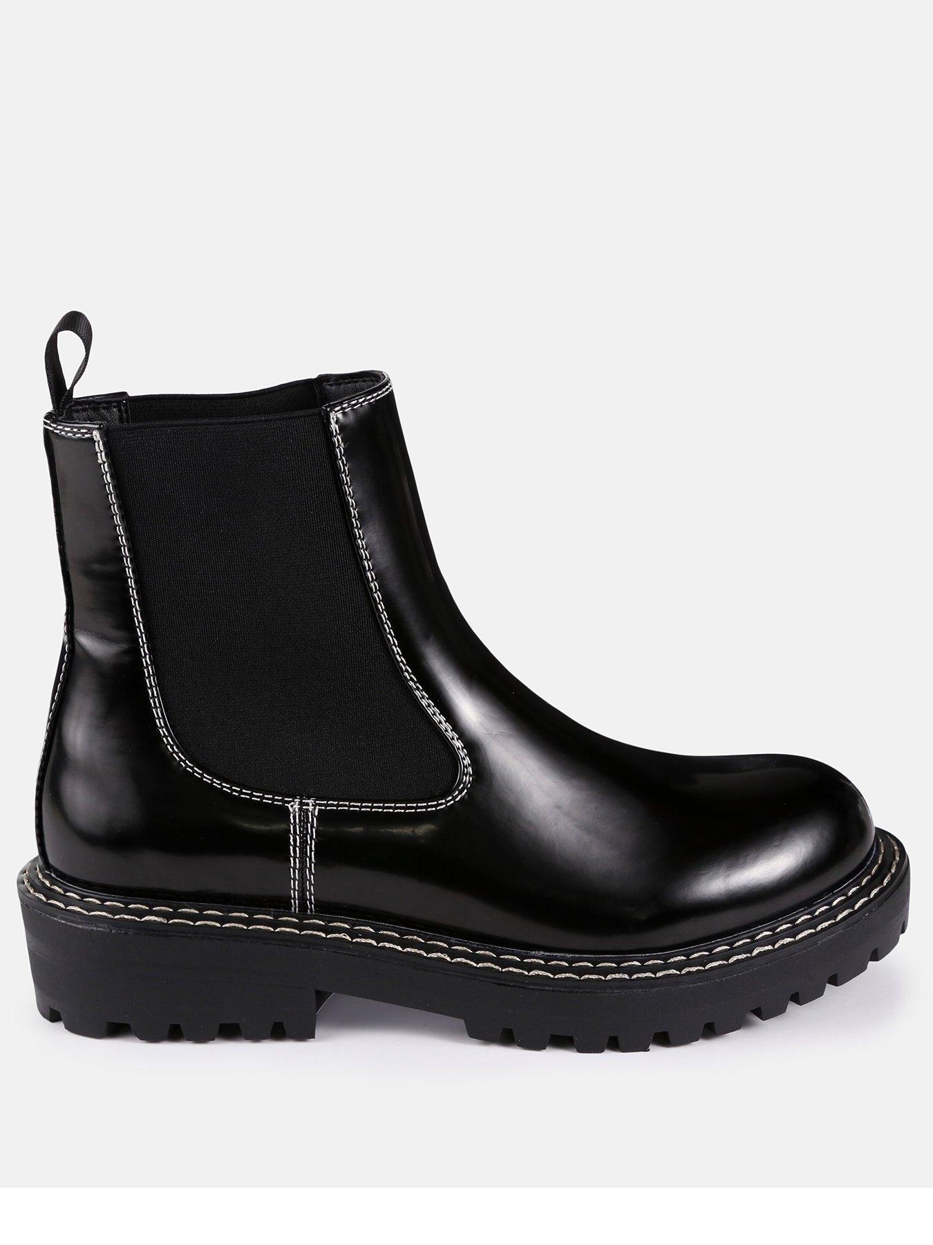 missguided chunky sole chelsea boot in black