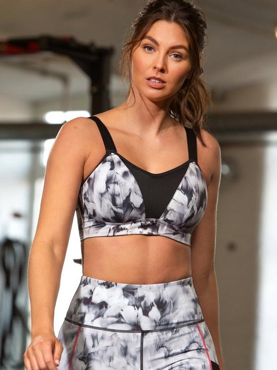 front image of pour-moi-energy-underwired-lightly-padded-convertible-sports-bra