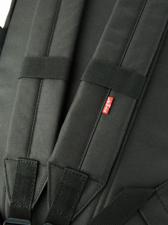 outfit image of levis-standard-issue-backpack-black