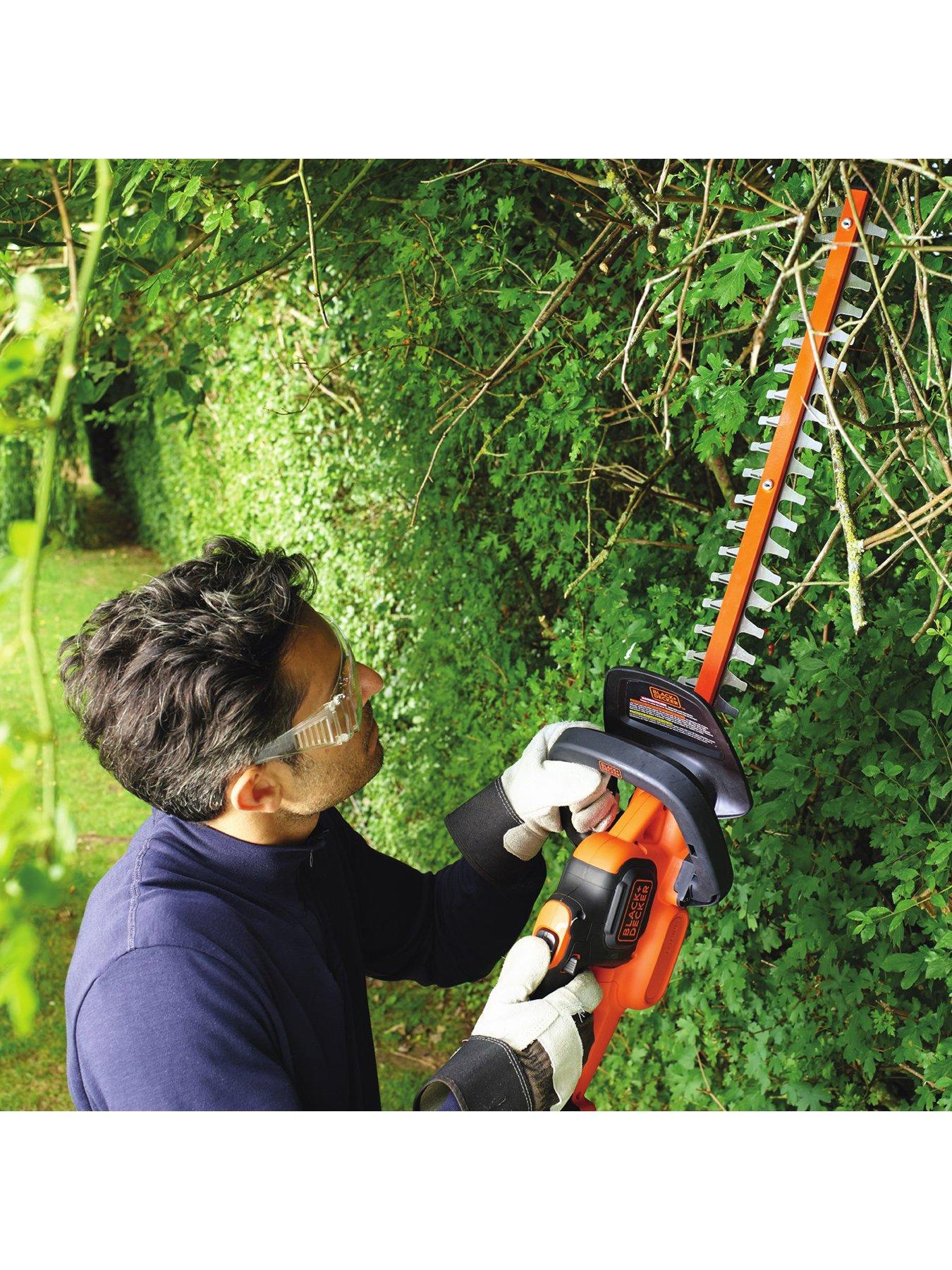 Black Decker 18V Cordless Li ion 45CM 2Ah POWERCOMMAND Hedge Trimmer GTC18452PC GB Very