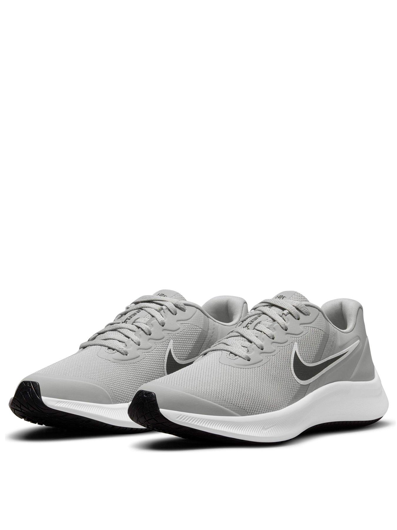 Nike Star Runner 3 Junior Trainer Grey Black very