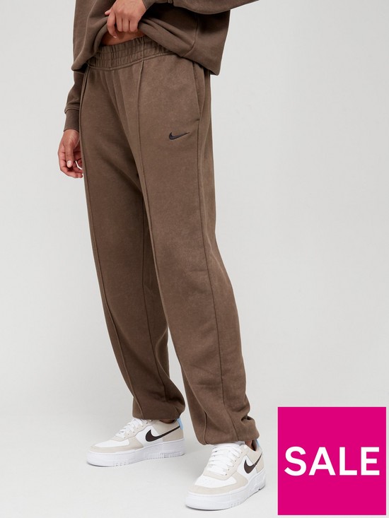 front image of nike-nsw-essential-trend-fleece-pants-brown