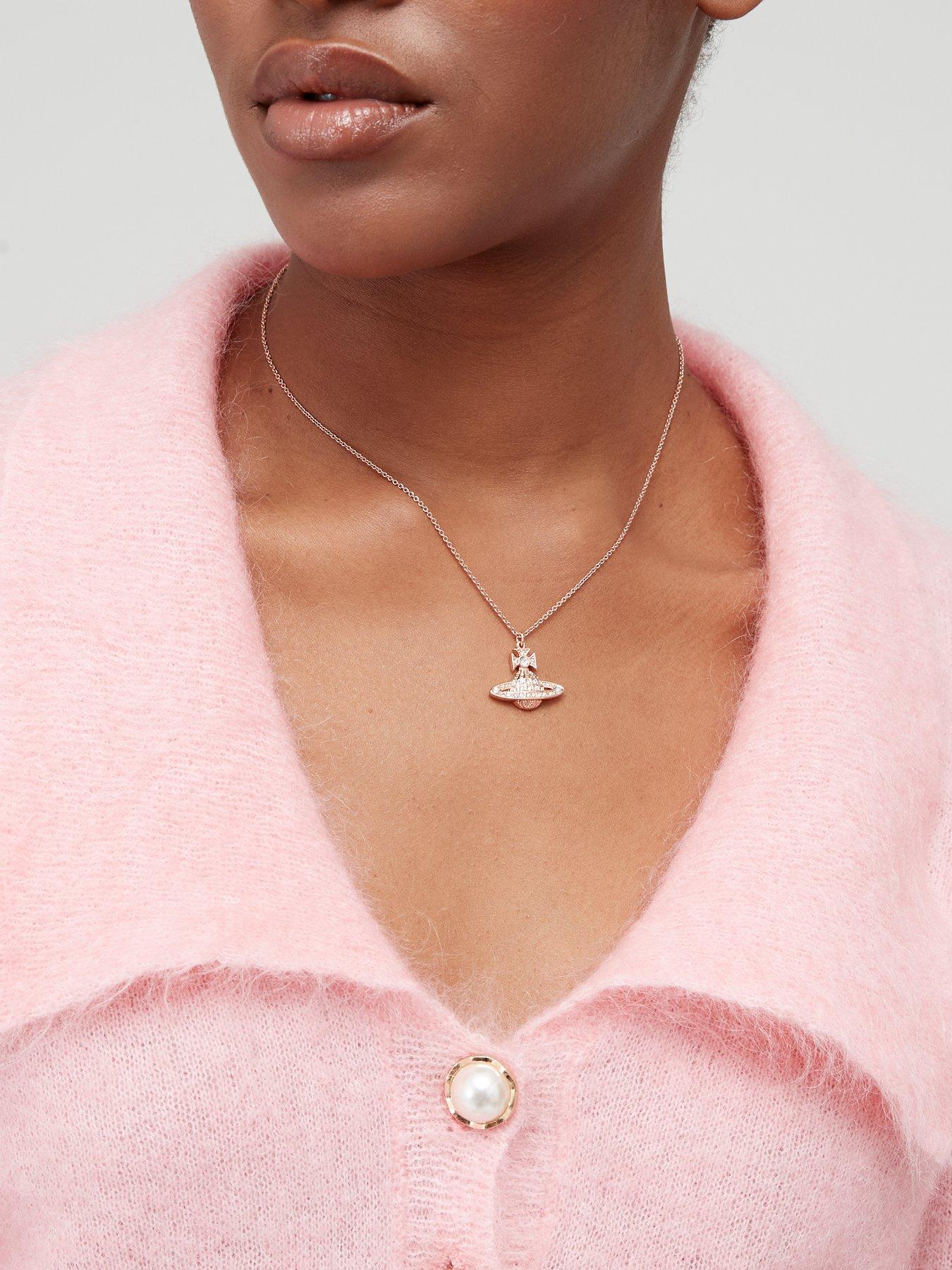 Minnie Bas Relief Pendant Necklace - Rose Gold