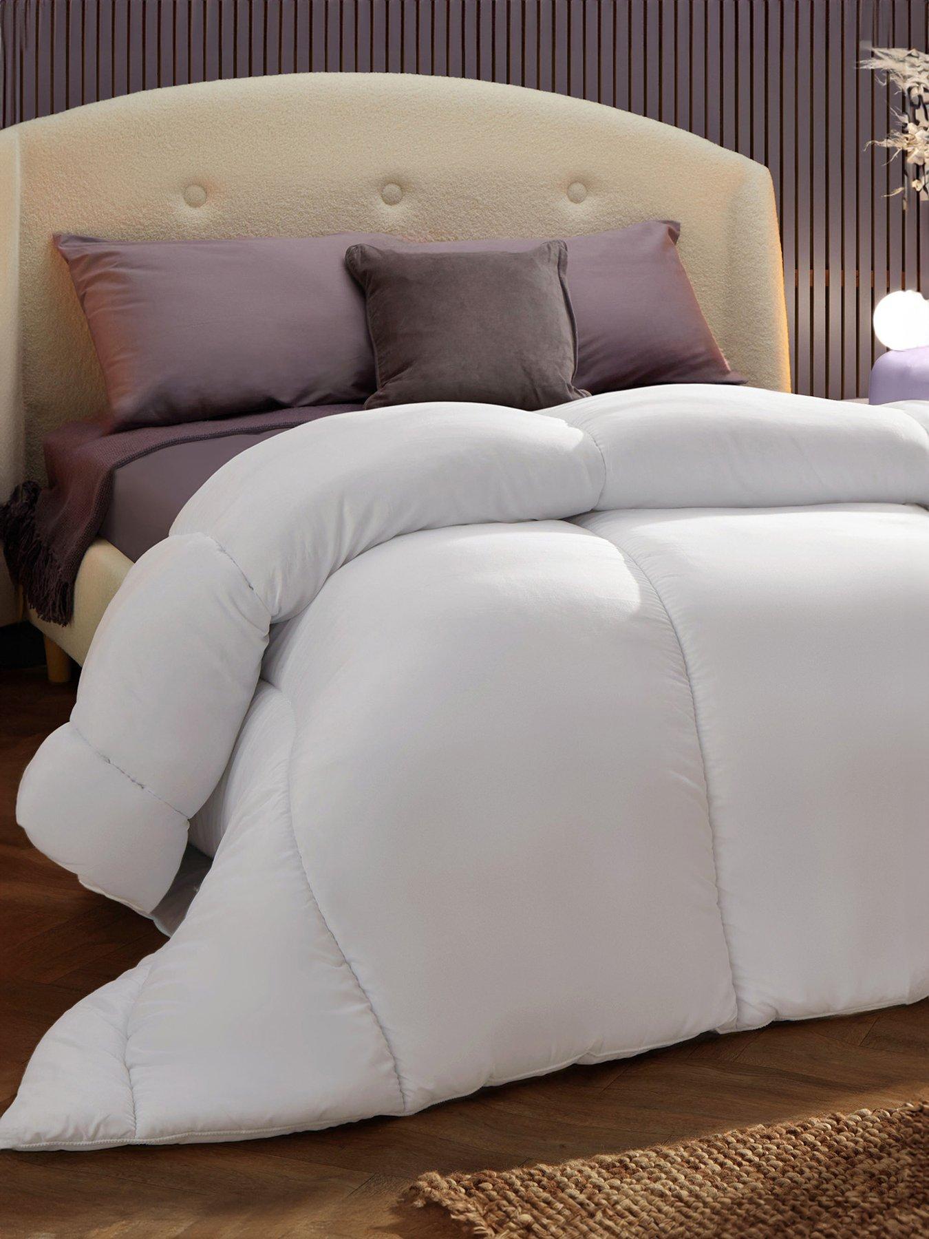 Image 1 of 7 of Silentnight Deep Sleep 13.5 Tog Duvet - White