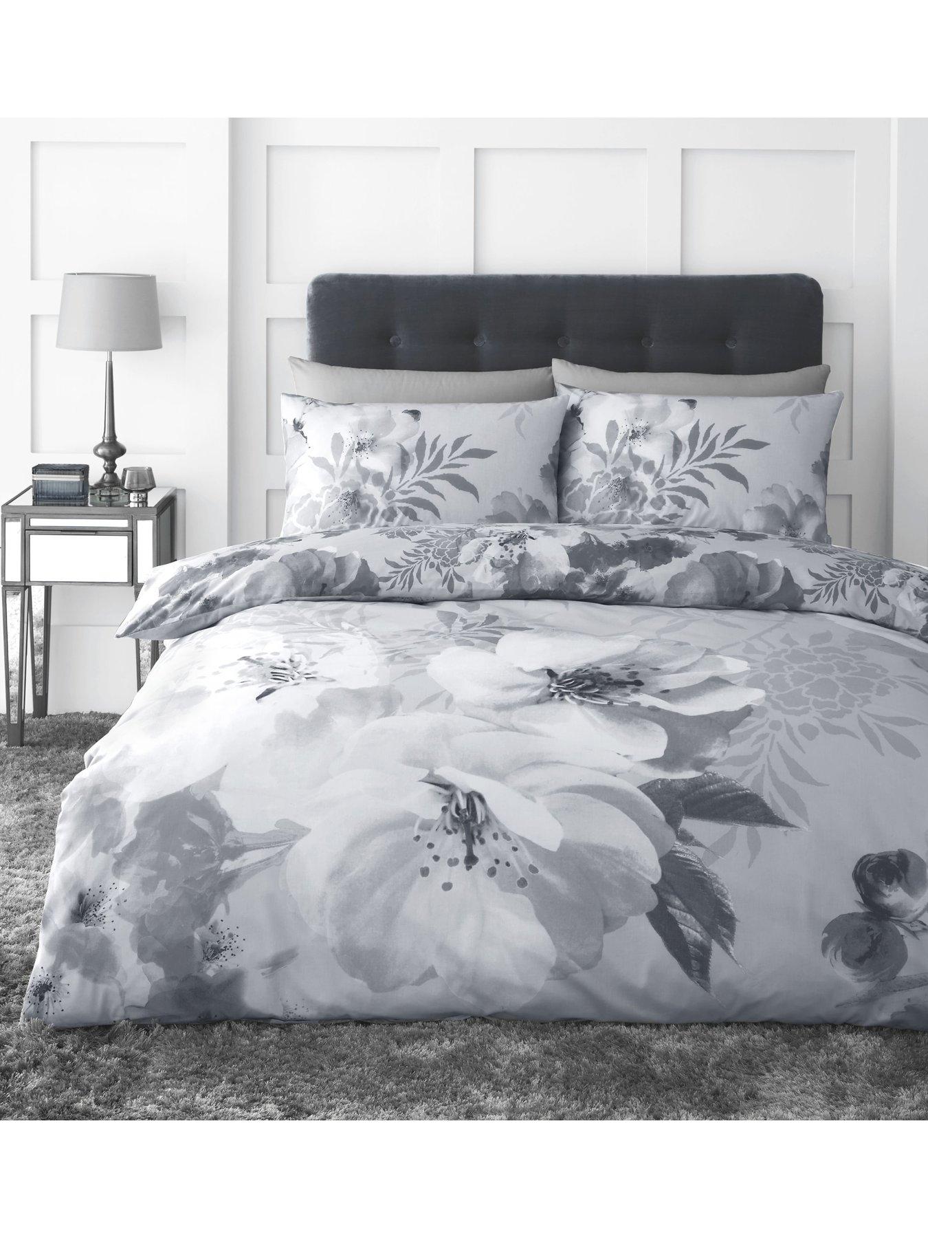 Catherine Lansfield Luxe Palm Jacquard Double Duvet Cover Set with