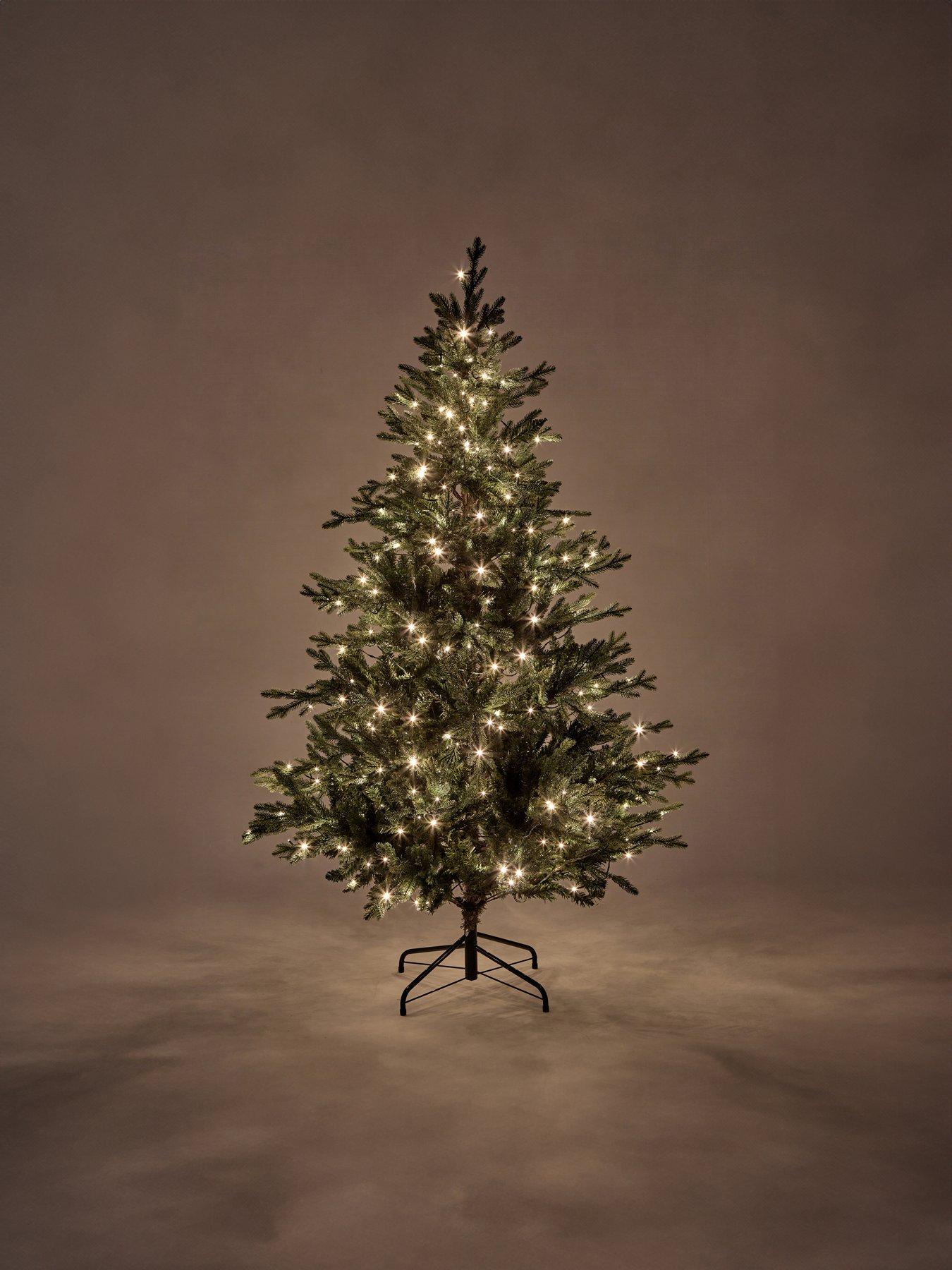 Pre on sale lit tree