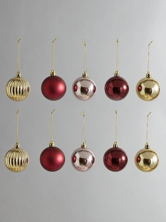 stillFront image of claret-and-gold-50-piece-bauble-pack