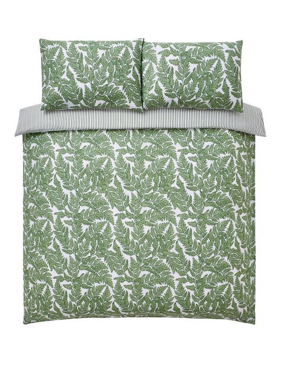 front image of everyday-collection-cosy-cottage-fern-duvet-cover-set