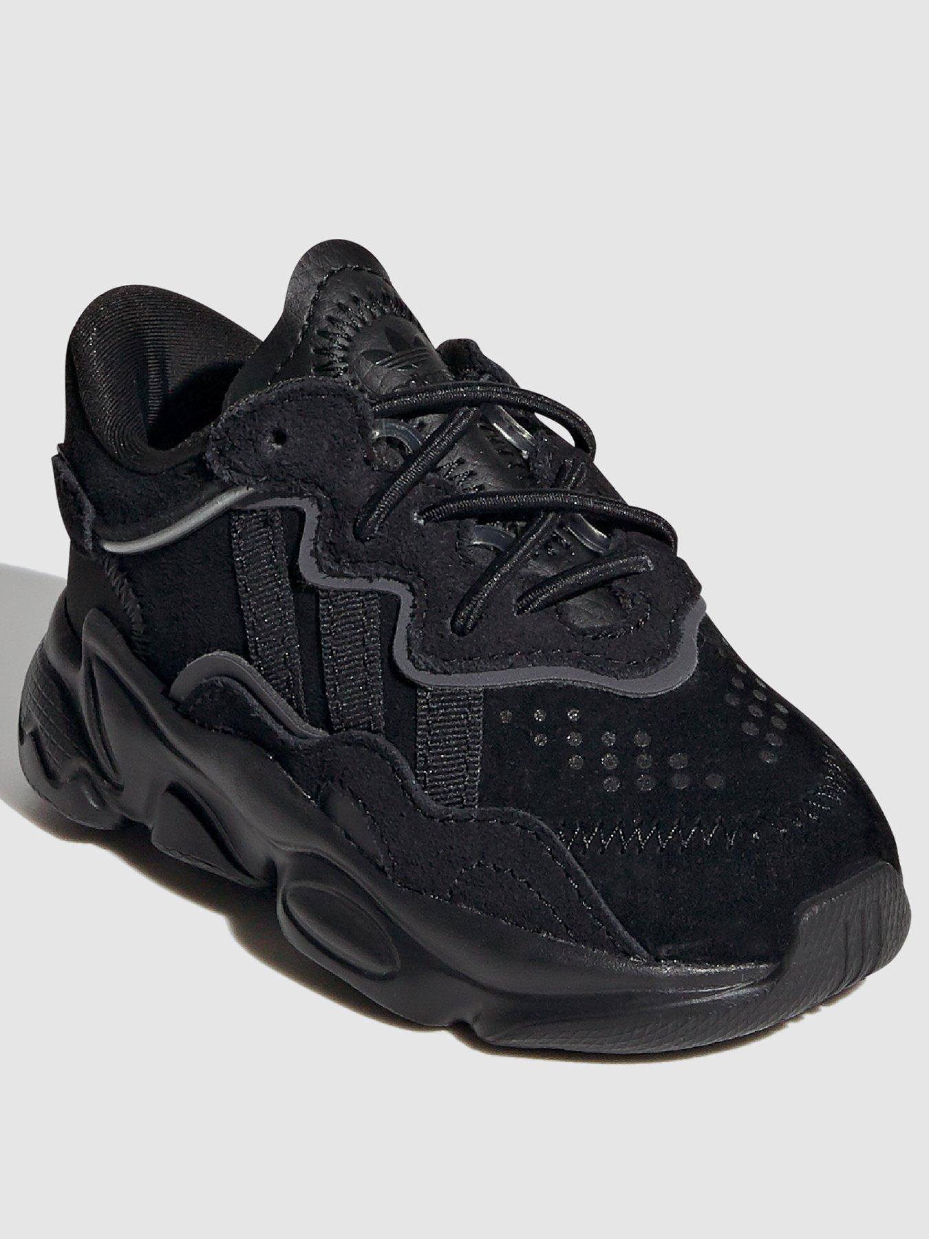 undefined Infant Unisex Ozweego Trainers - Triple Black