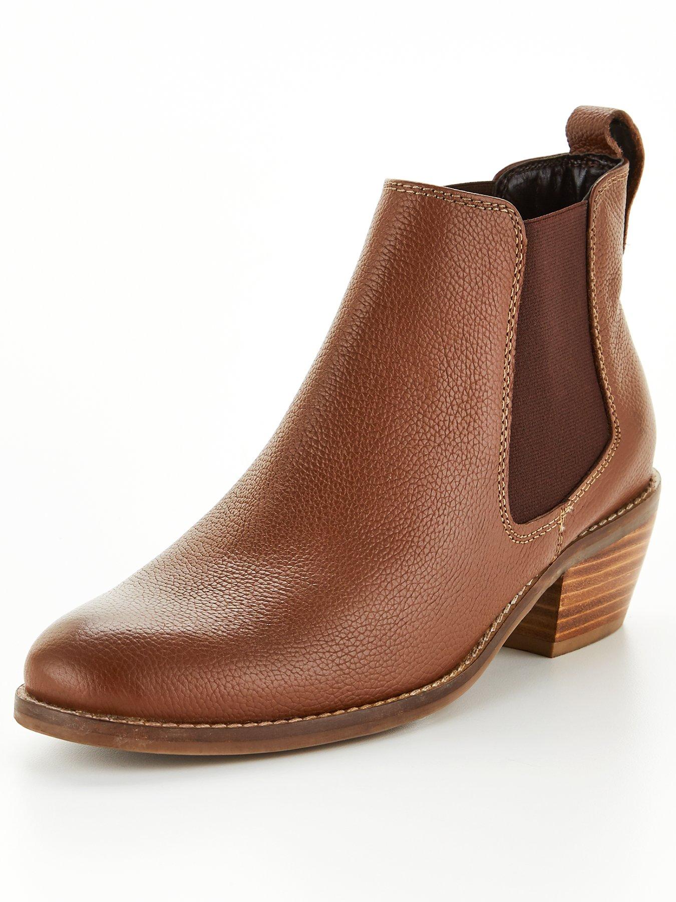 tan ankle boots small heel