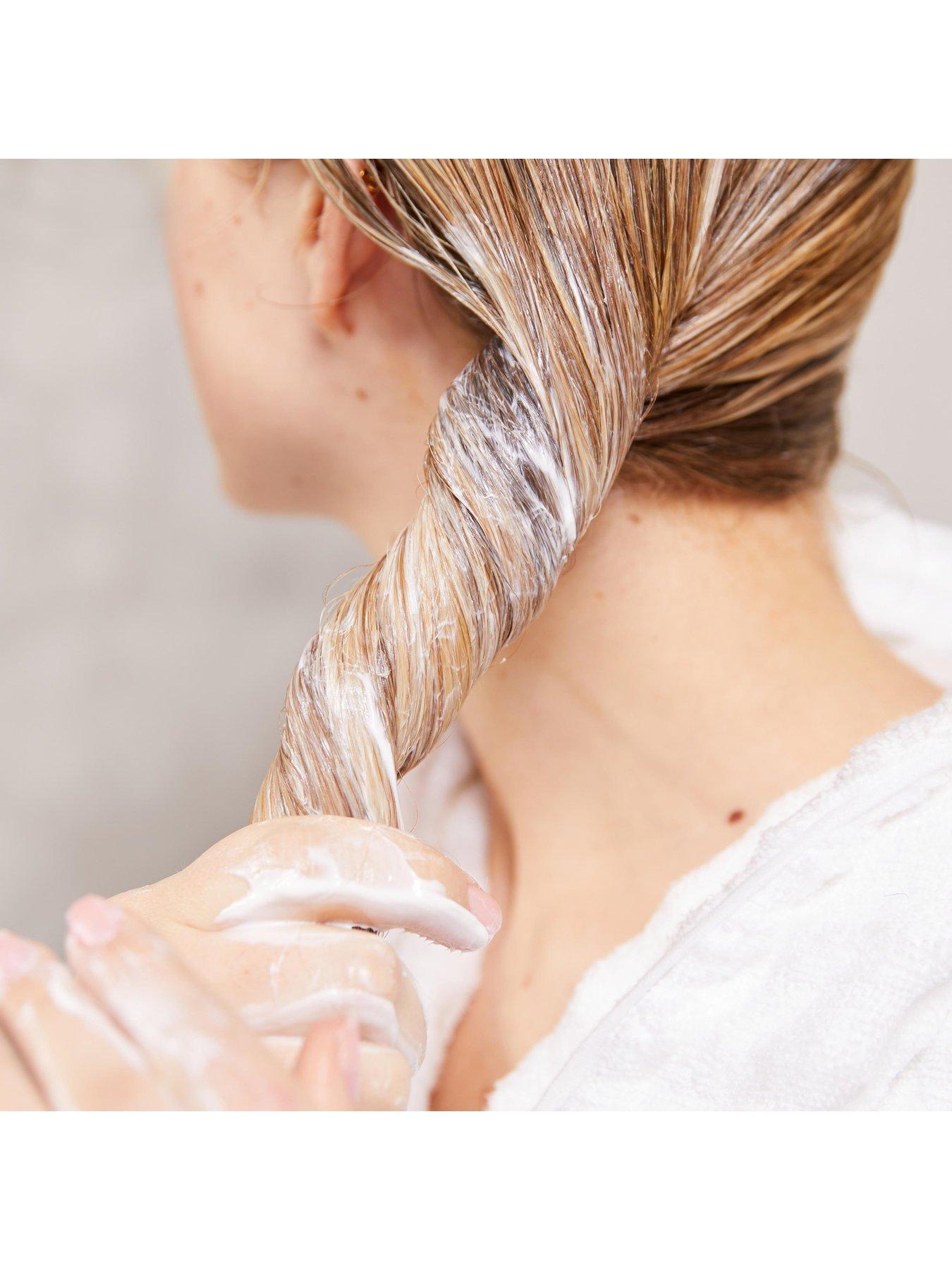 Image 5 of 5 of Philip Kingsley Elasticizer Deep Conditioning Treatment 1000ml