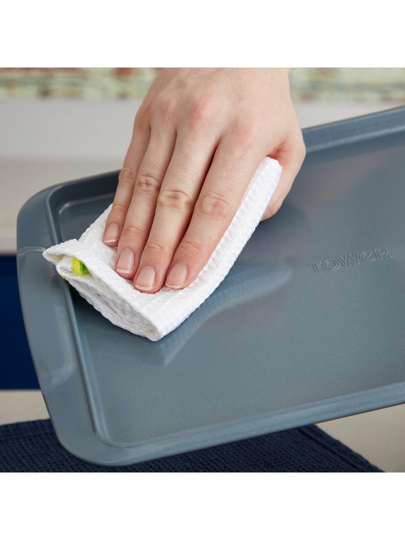 Image 2 of 6 of Tower Cerasure 2-Piece Baking Tray Set