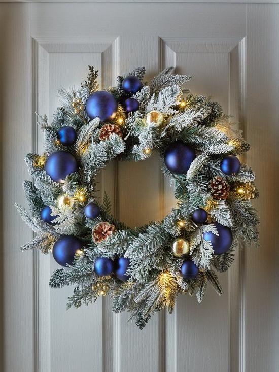 stillFront image of pre-lit-candlelight-christmas-wreath-ndash-60-cm-diameter