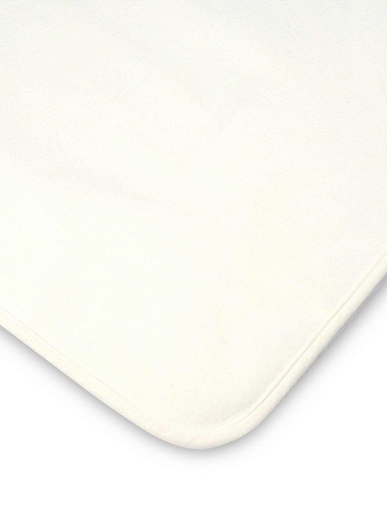 tutti-bambini-cozee-mattress-protector