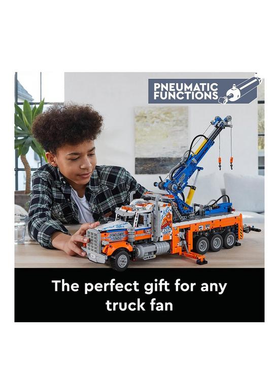 stillFront image of lego-technic-heavy-duty-tow-truck
