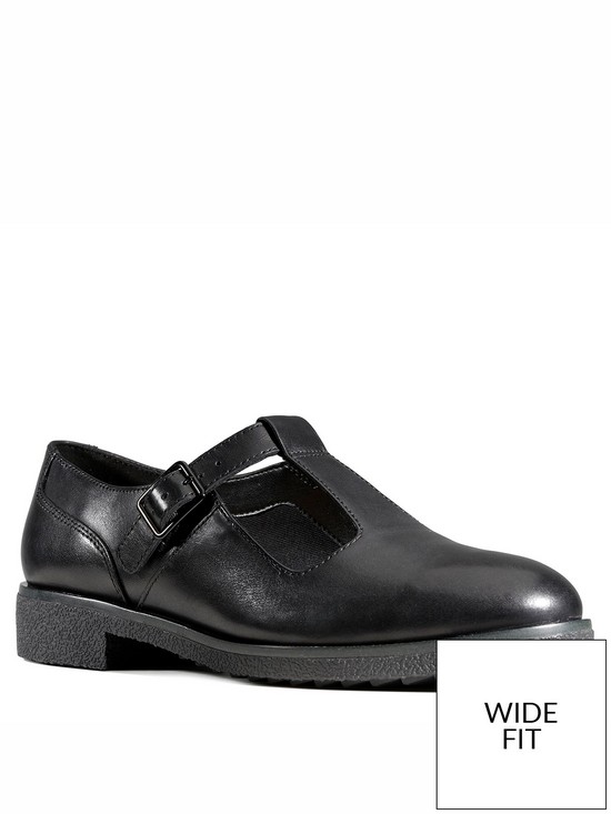 front image of clarks-wide-fit-griffin-town-flat-shoe-black