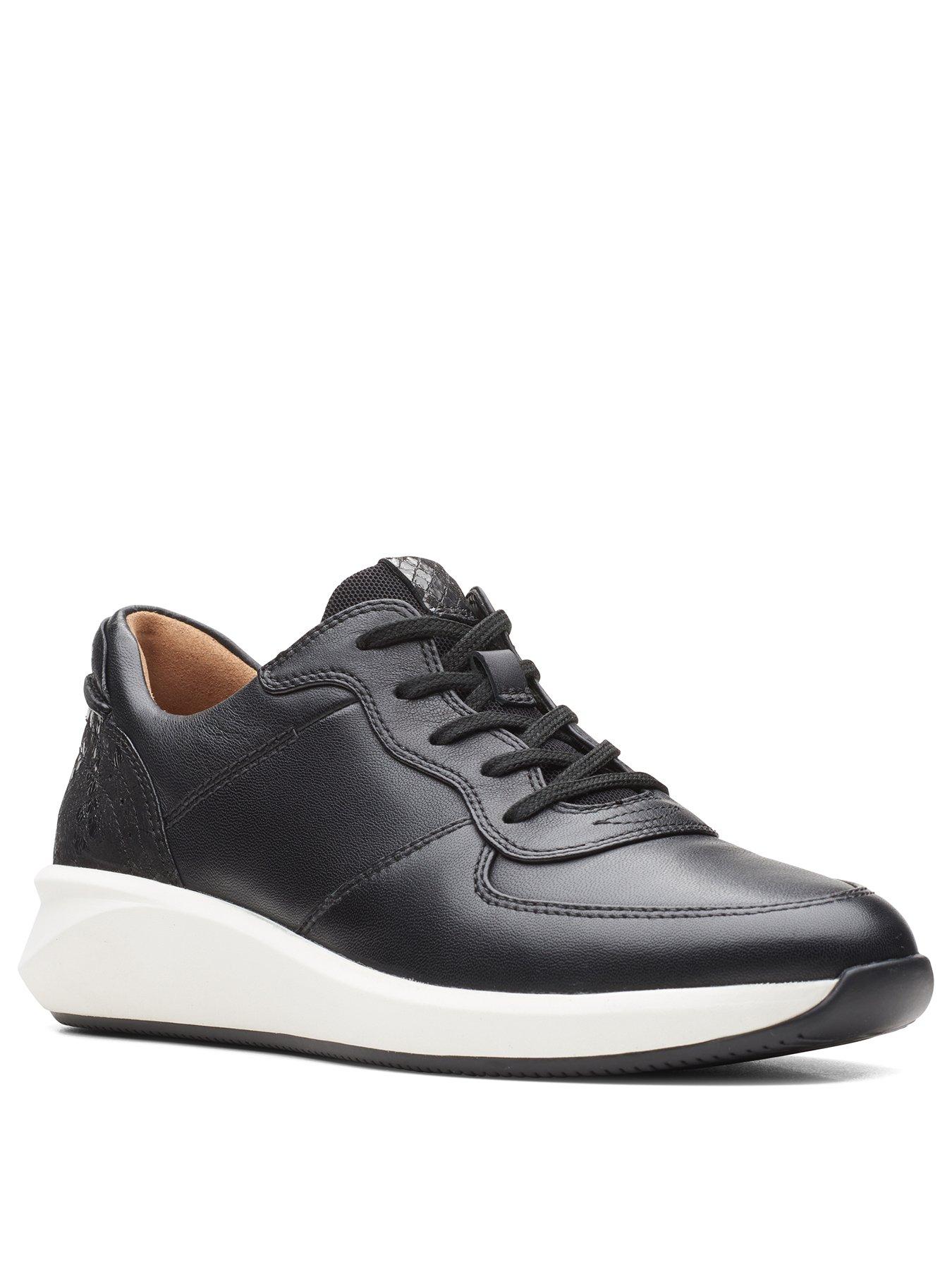 clarks wide fitting trainers