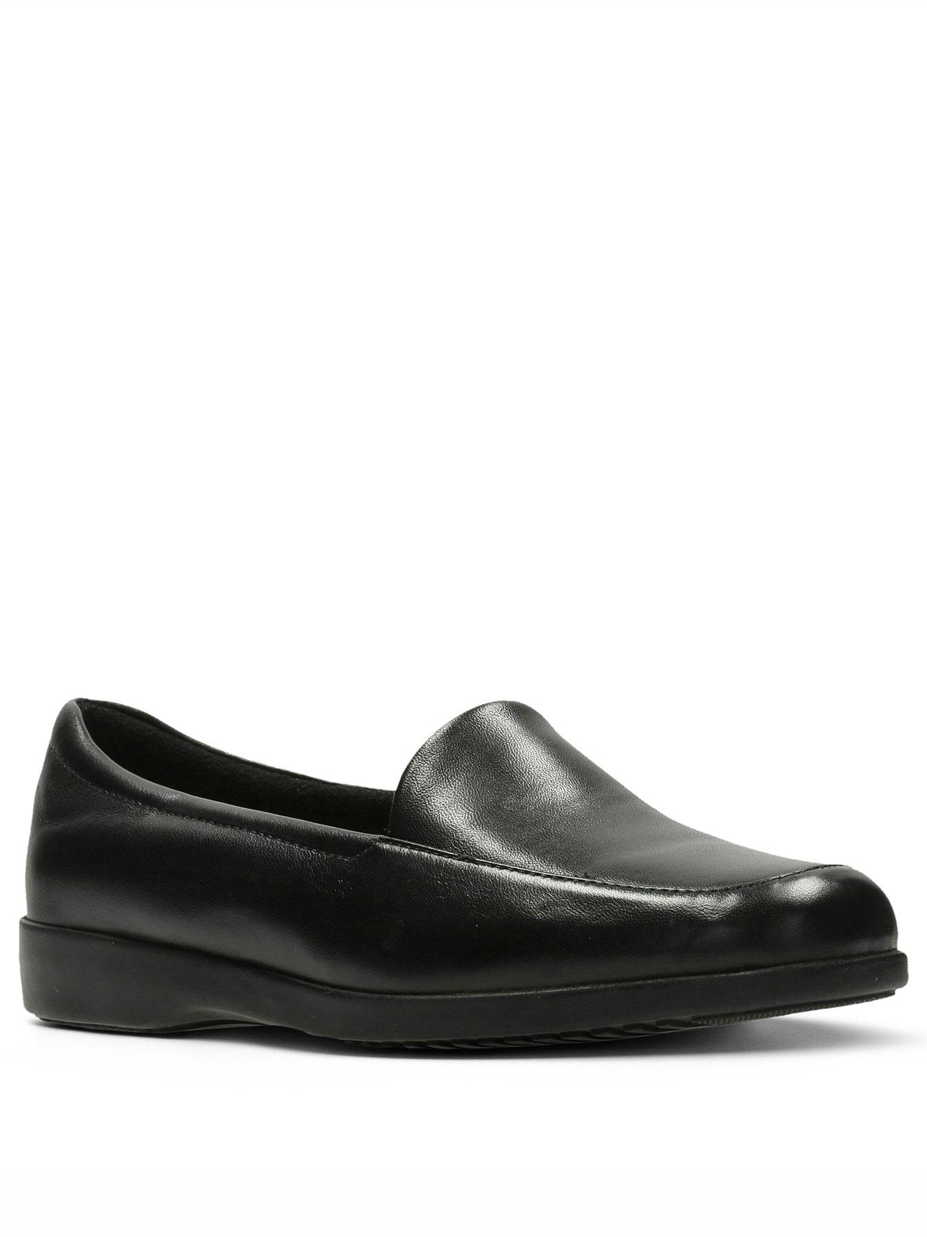 Clarks flat black deals shoes