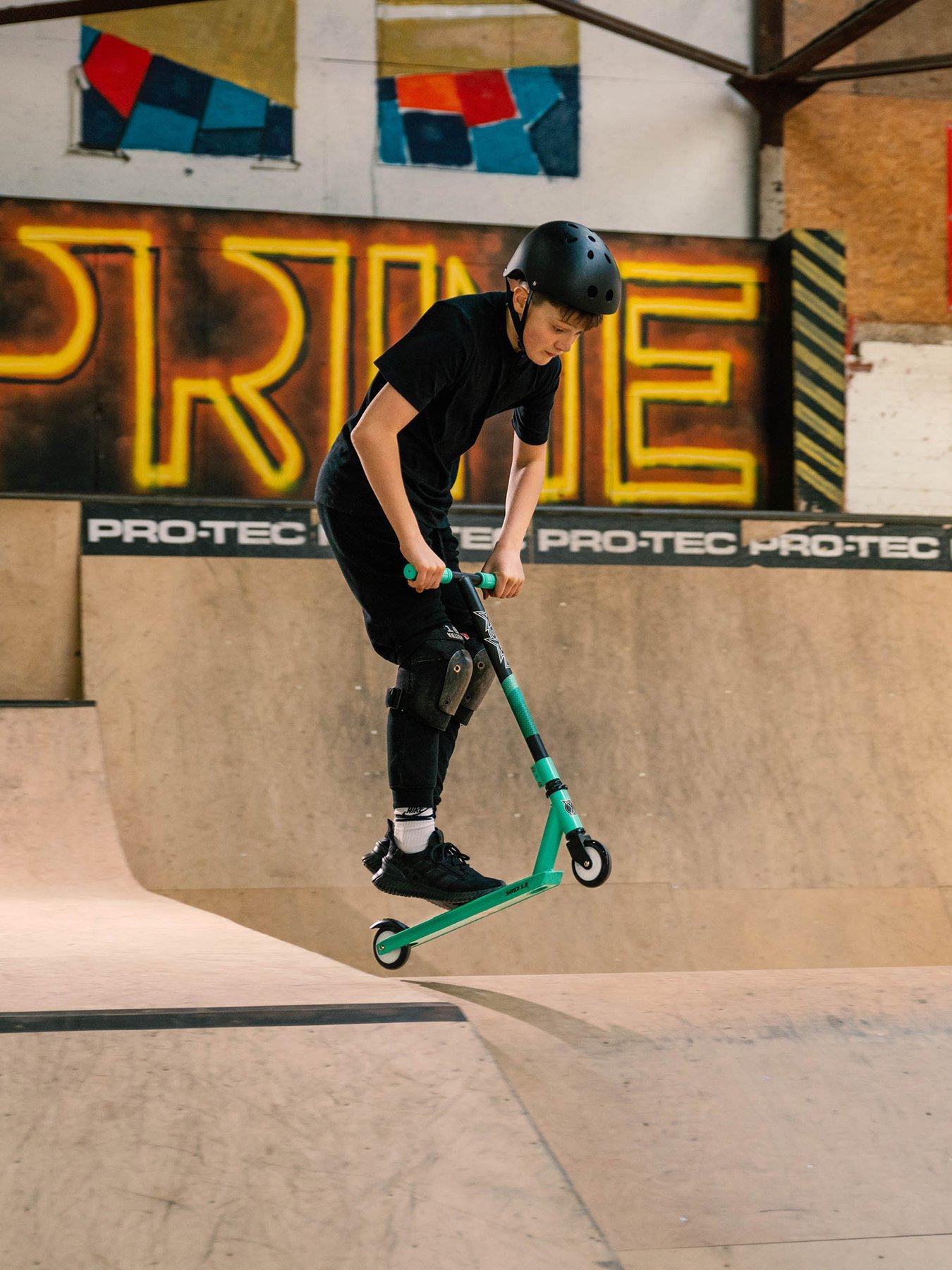 XOOTZ Shred 2.0 T-Bar Stunt Scooter