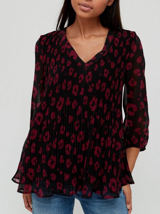 front image of v-by-very-pleated-v-neck-blouse-red-print