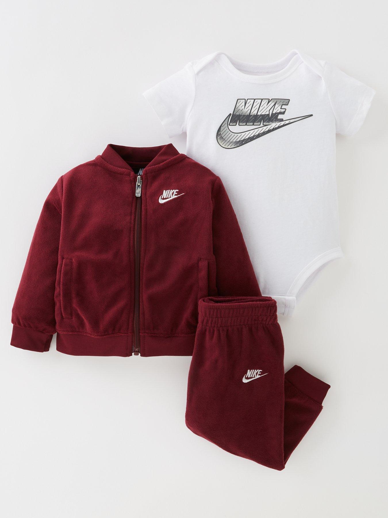 nike burgundy set